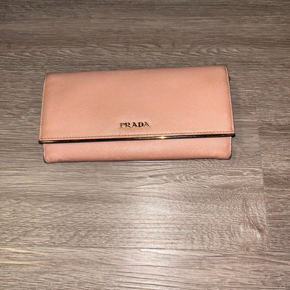 Prada Pink Saffiano Lux Leather Metal Bar Flap Continental Wallet - Picture 1 of 5